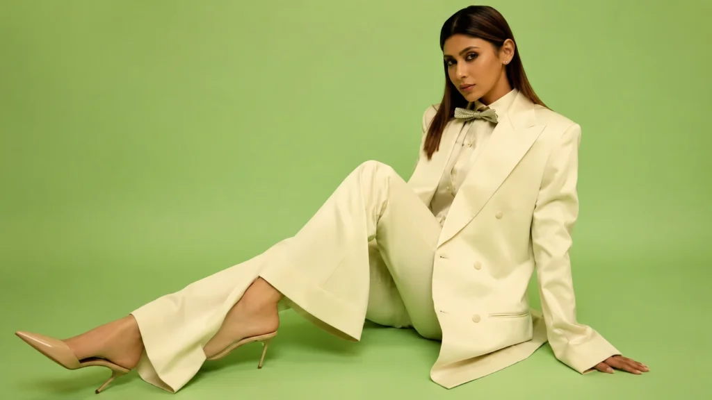 Mouni Roy to Lead Suresh Krissna’s New Social-Media-Era Love Story